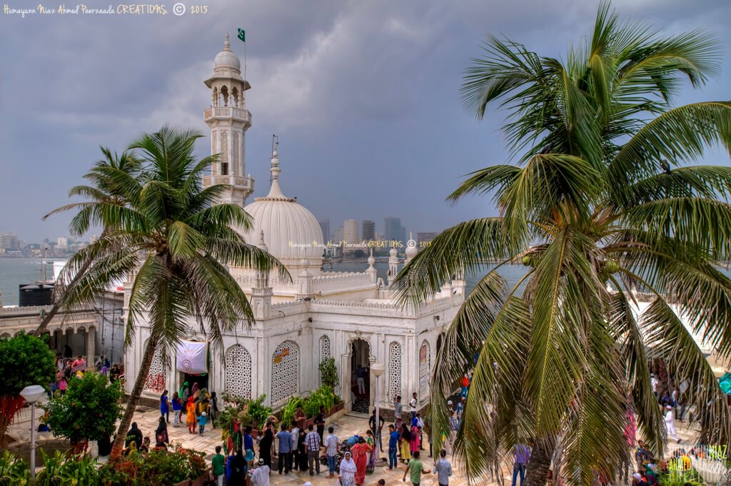 Haji Ali Dargah interior, Mumbai — captured by Humayun Peerzaada, reflecting faith and timeless architecture.